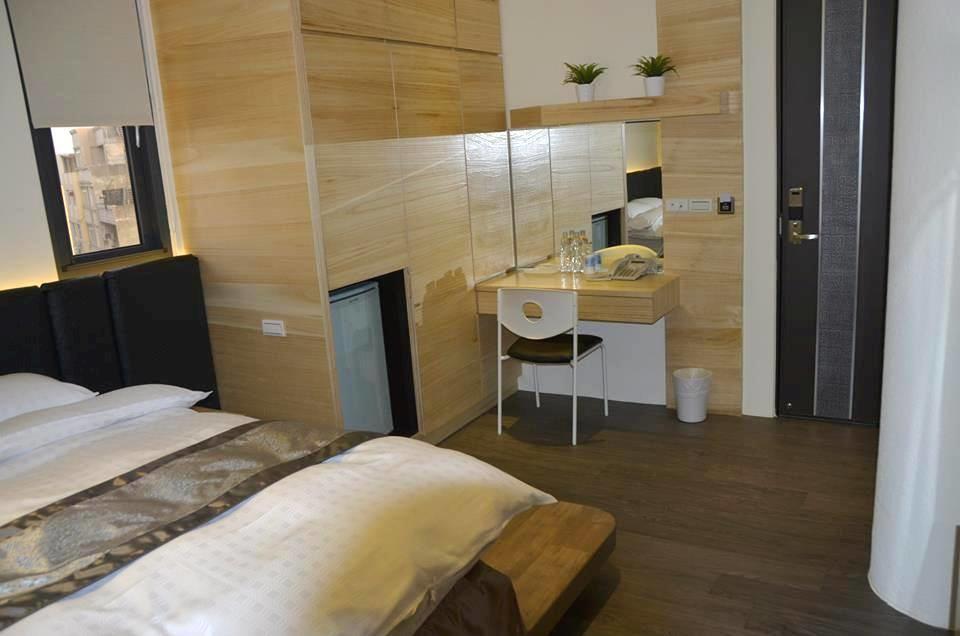 Happy Hostel Луган Экстерьер фото
